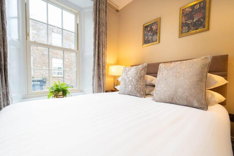 딩글 Adams Townhouse B&B 외부 사진