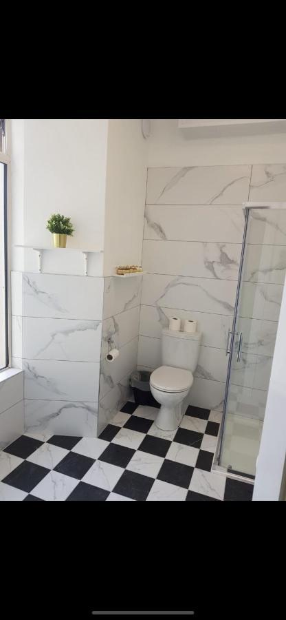 딩글 Adams Townhouse B&B 외부 사진